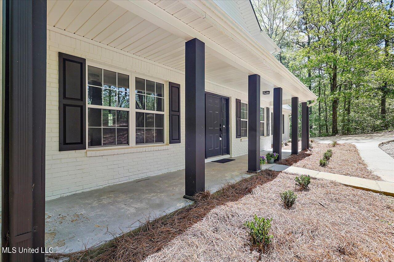 150 Glen Springs Road Brandon, MS 39047 - Photo 6 of 57 06-150 Glen Springs Rd