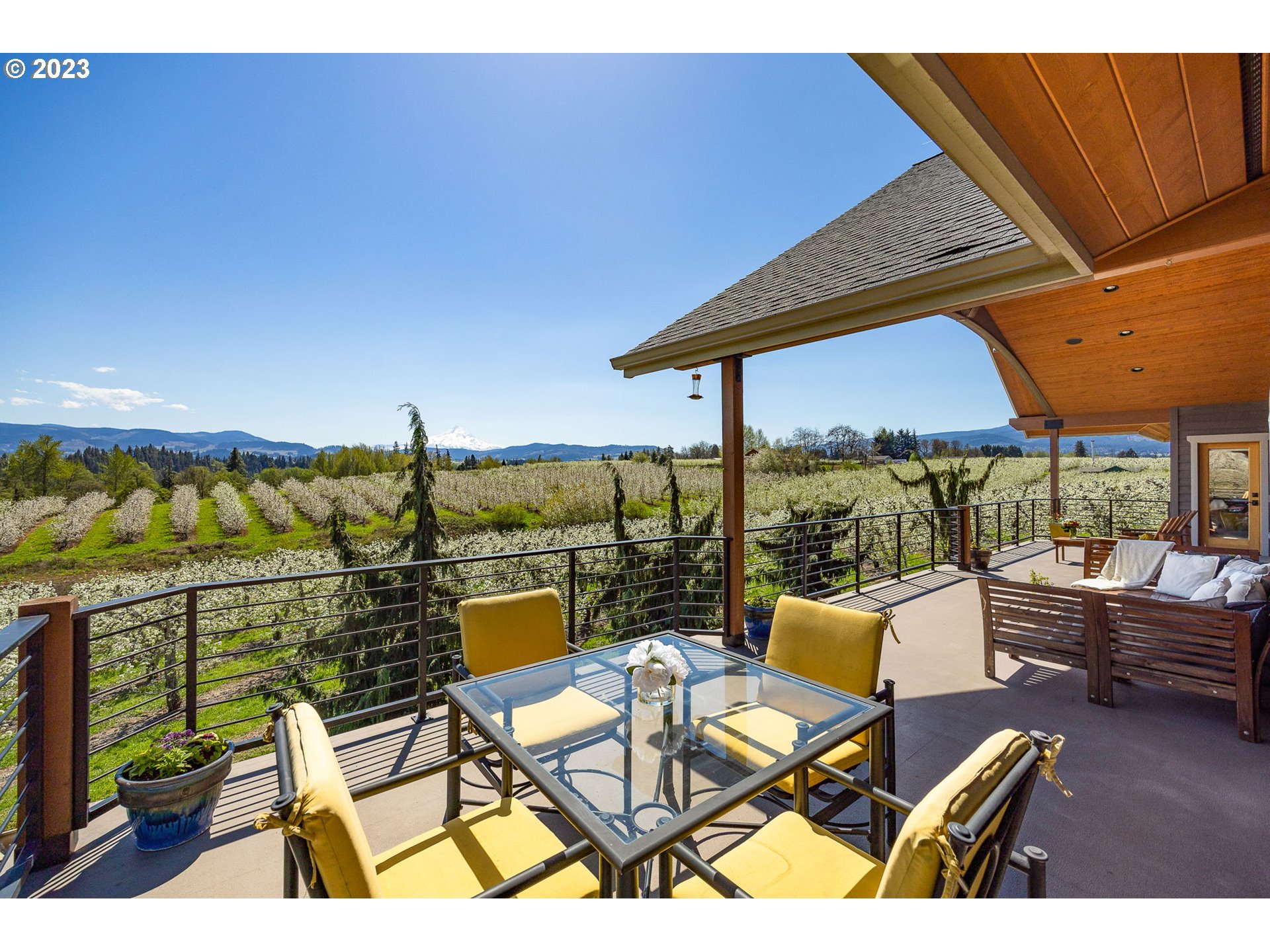 1575 Nunamaker Road Hood River, OR 97031 - Photo 35 of 48 a view of a patio with swimming pool