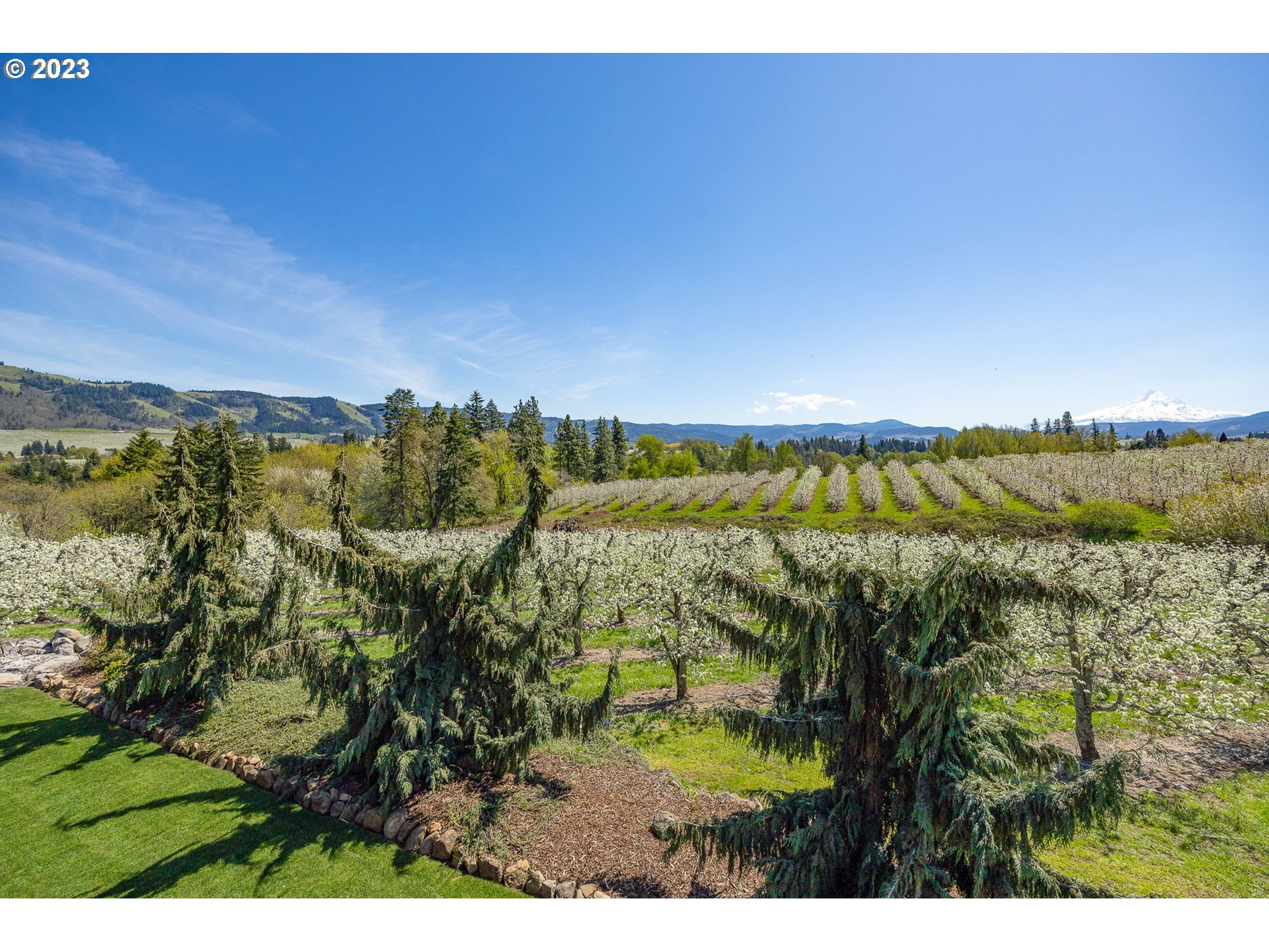 1575 Nunamaker Road Hood River, OR 97031 - Photo 42 of 48 a view of a lake view