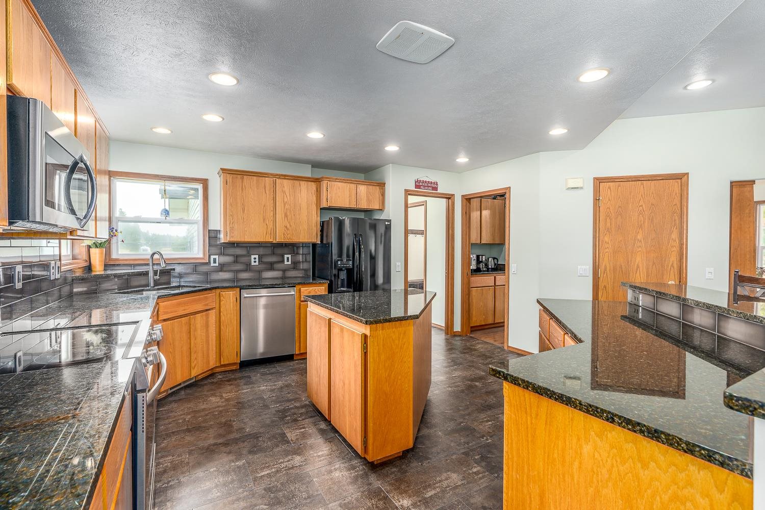 5012 West Matts Lane Spokane, WA 99224 - Photo 7 of 48