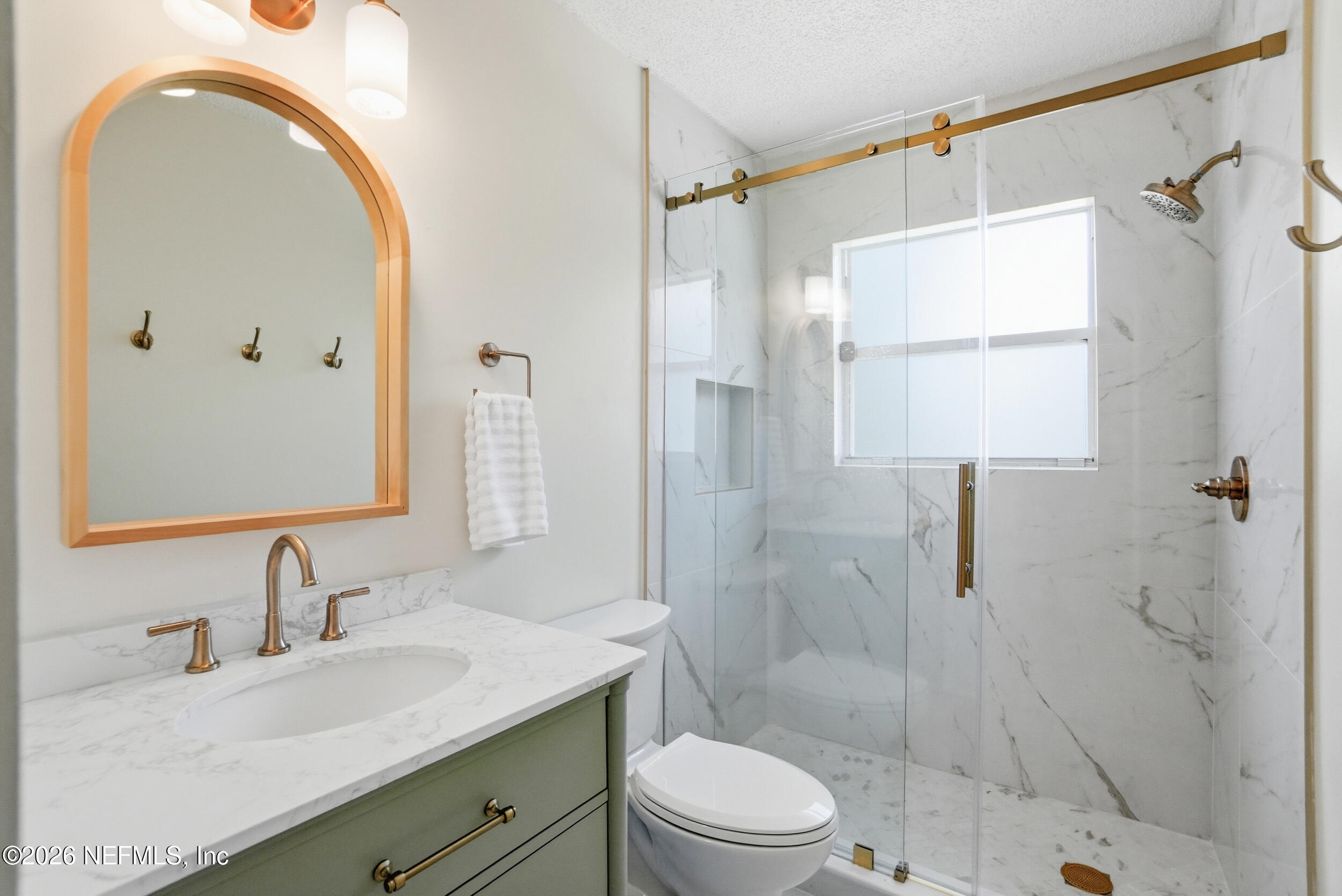 695 Selva Lakes Circle Atlantic Beach, FL 32233 - Photo 21 of 40 Full Hall Bath