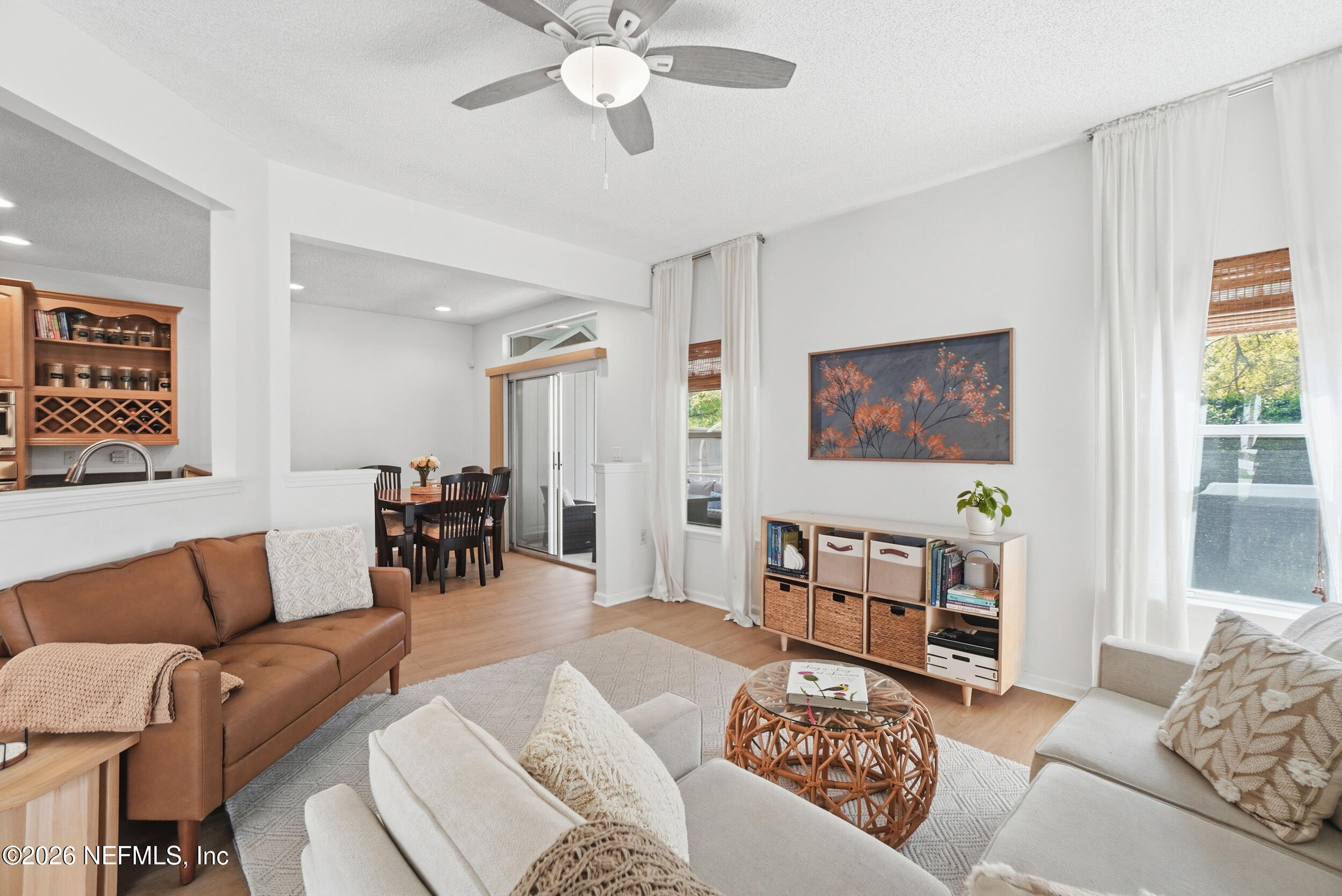 695 Selva Lakes Circle Atlantic Beach, FL 32233 - Photo 3 of 40 Light & Bright