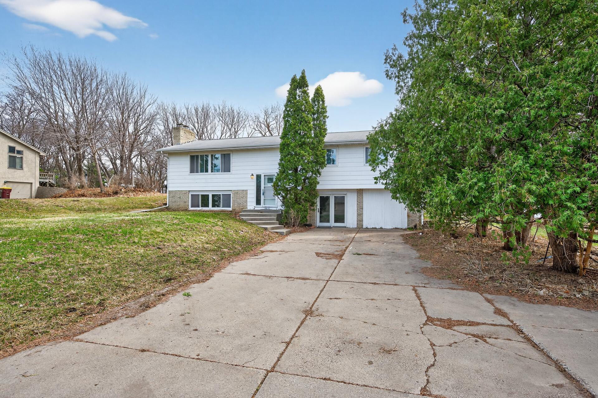 2850 Pilot Knob Road Eagan, MN 55121 - Photo 3 of 44