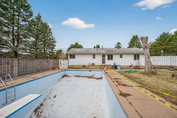 $375,000 | 2850 Pilot Knob Road, Eagan, MN 55121