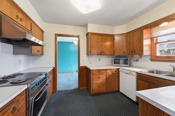 $375,000 | 2850 Pilot Knob Road, Eagan, MN 55121