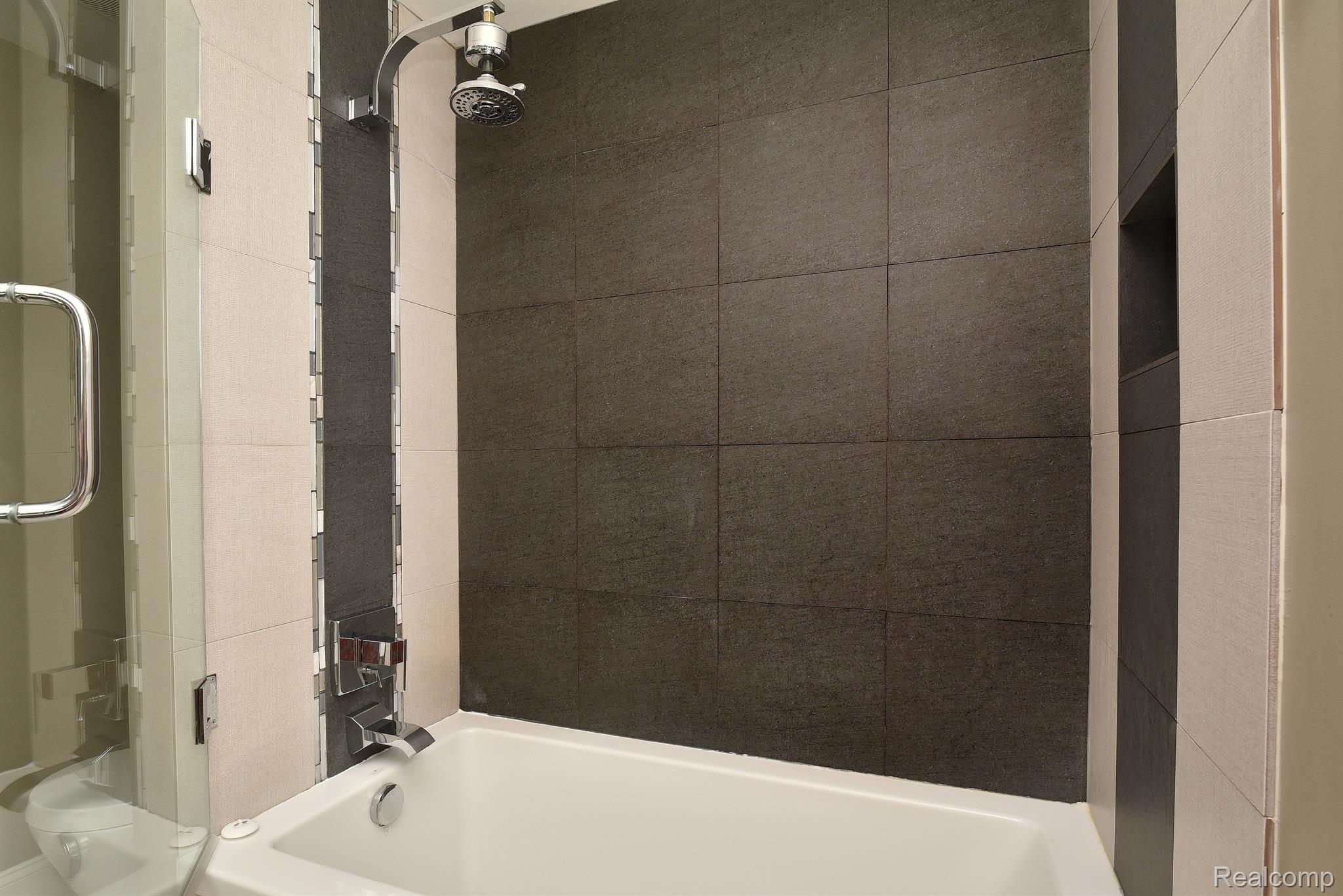 3340 Upton Drive Troy, MI 48084 - Photo 24 of 31 Gallery Image 24