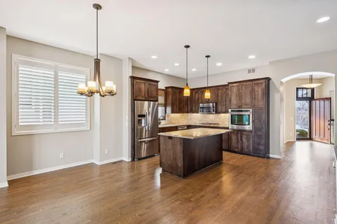 $999,999 | 25 Riley Ridge, Chanhassen, MN 55317