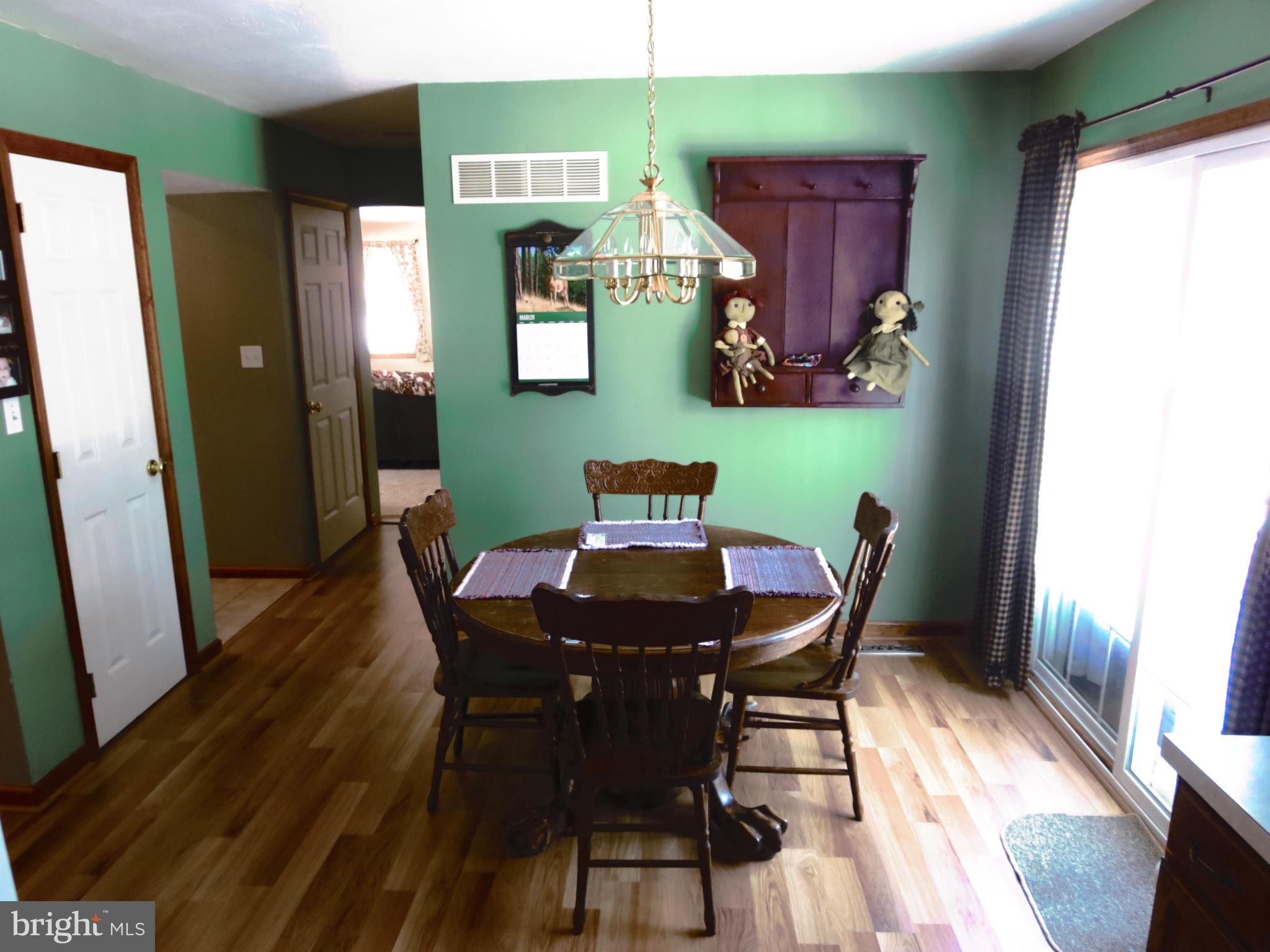 4895 Grave Run Road Manchester, MD 21102 - Photo 15 of 30 Kitchen Eat In