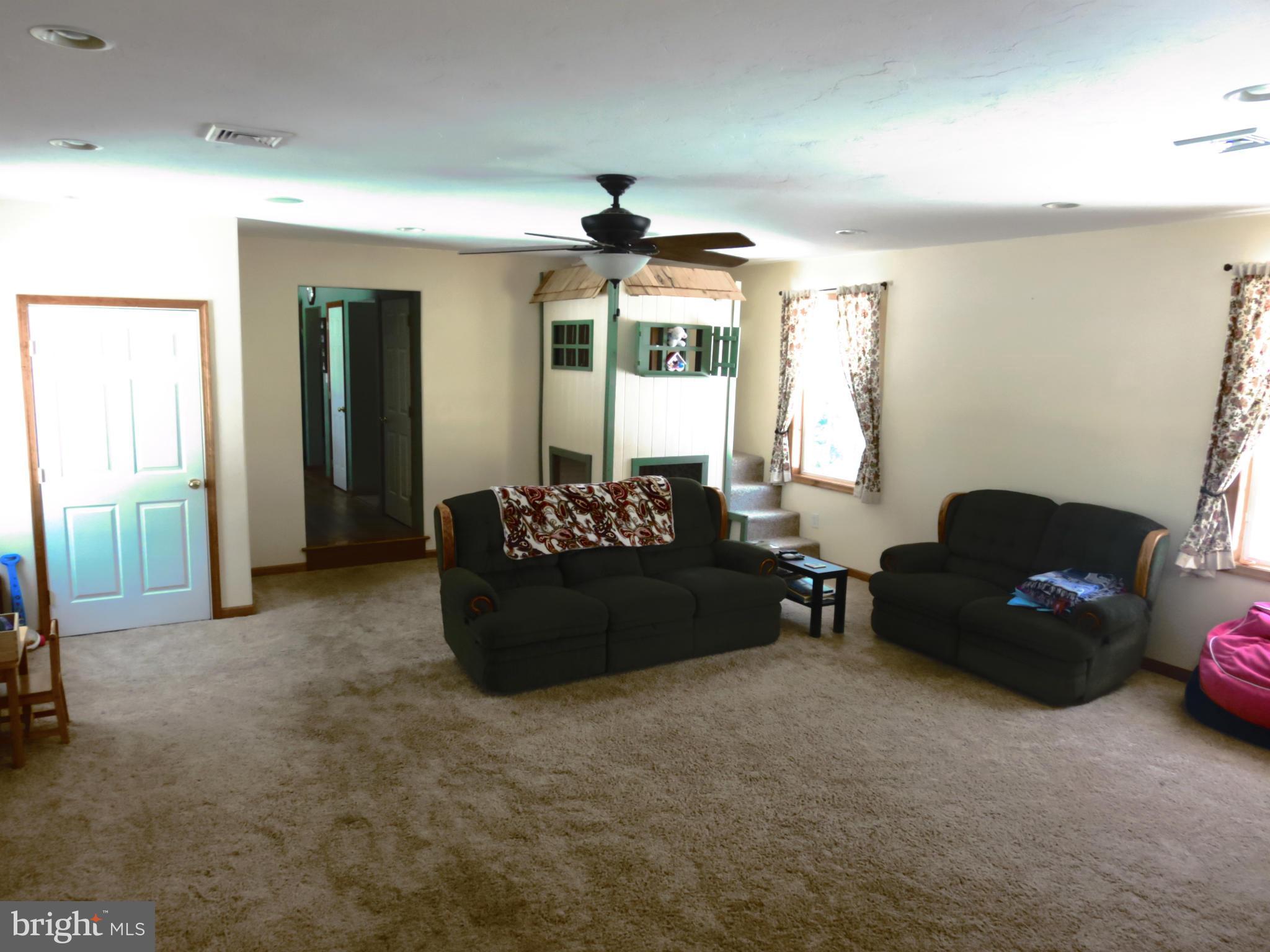 4895 Grave Run Road Manchester, MD 21102 - Photo 10 of 30 Family Room