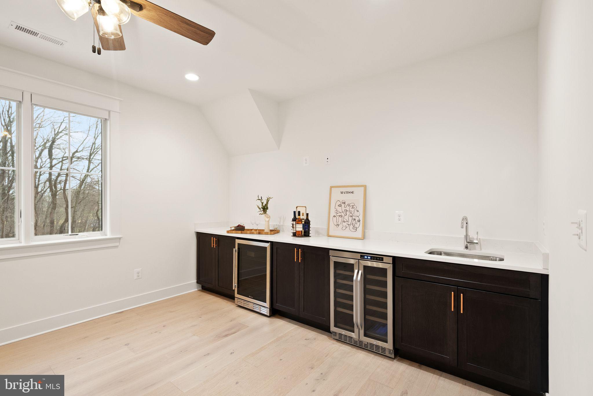 17819 Yatton Road Round Hill, VA 20141 - Photo 48 of 92 Entertainment wet bar, Drink Fridge, Wine Fridge
