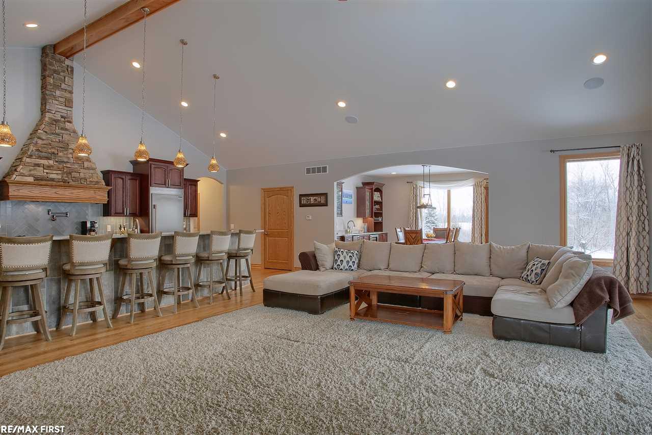 9844 Division Columbus, MI 48063 - Photo 5 of 48 Hardwood floors