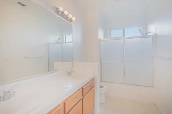 $455,000 | 757 West Siena Lane, Clovis, CA 93619