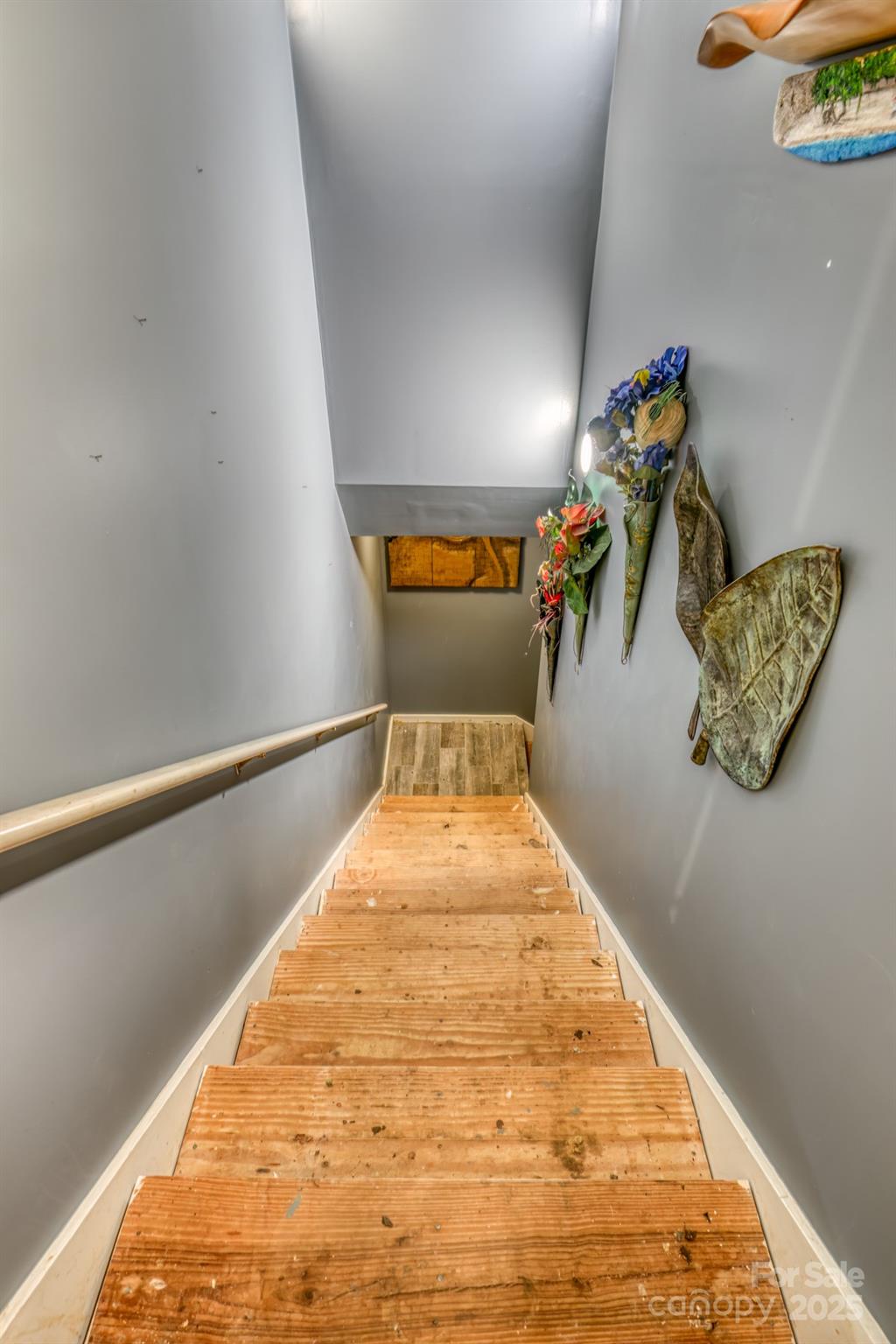 534 Parson Branch Road Green Mountain, NC 28740 - Photo 23 of 47 a very nice looking room with a rug