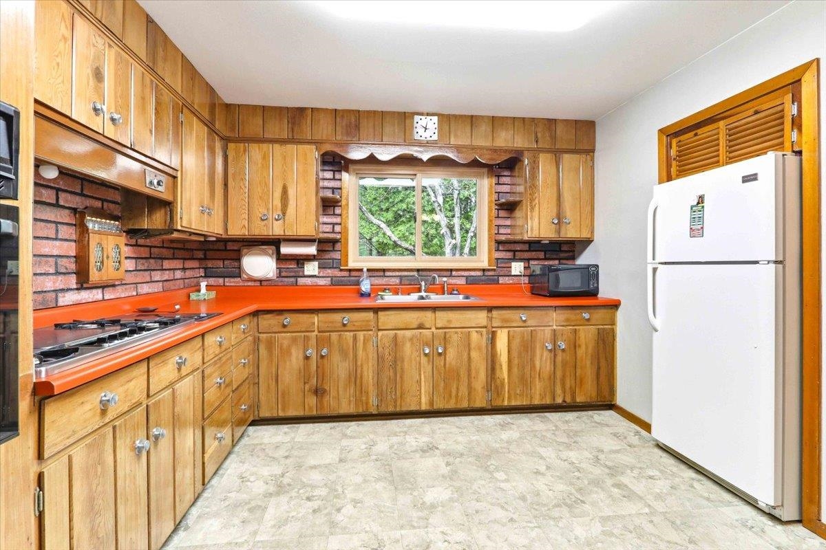 2077 Blackhawk Street Friendship, WI 53934 - Photo 16 of 62