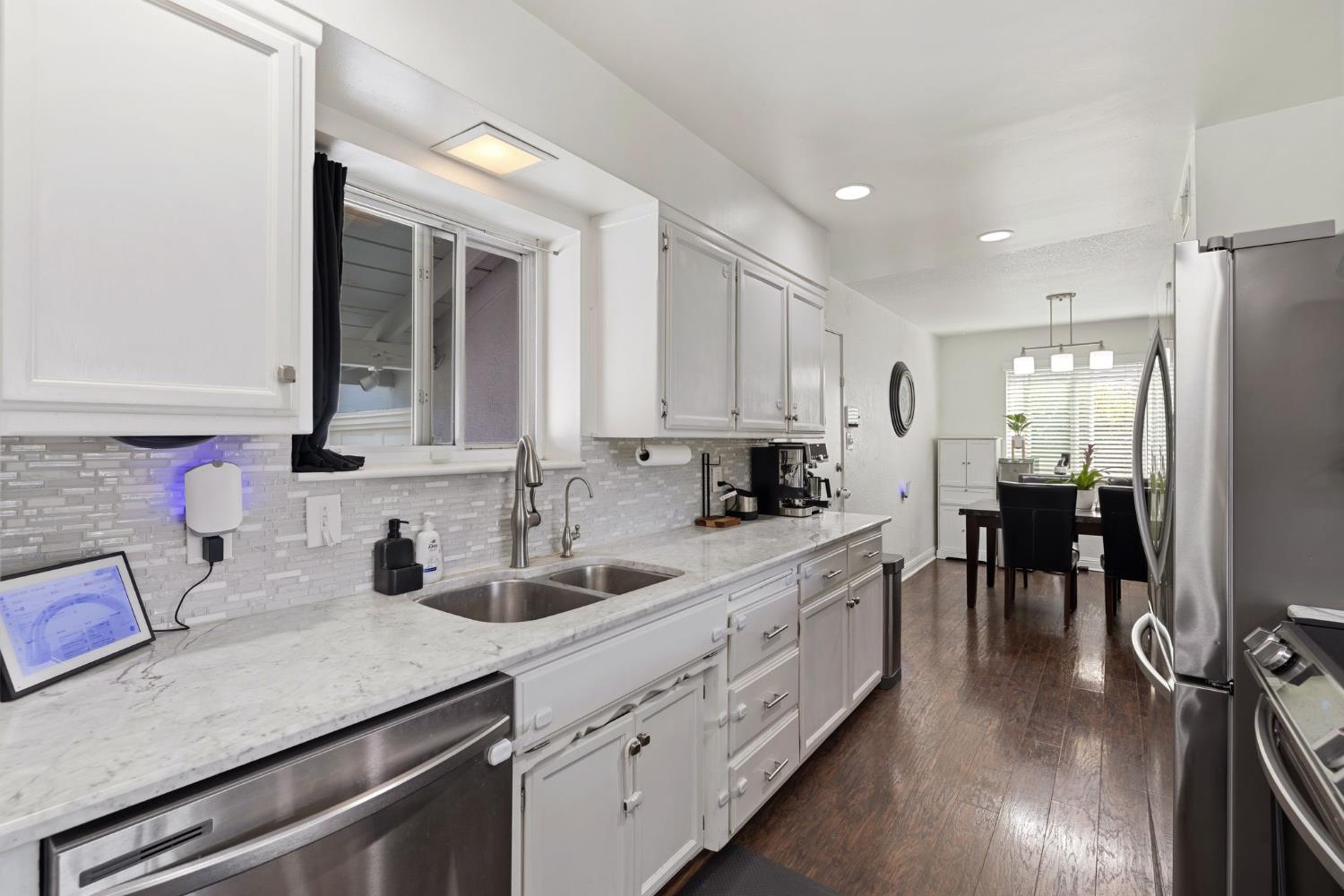 5222 Locust Avenue Carmichael, CA 95608 - Photo 8 of 26