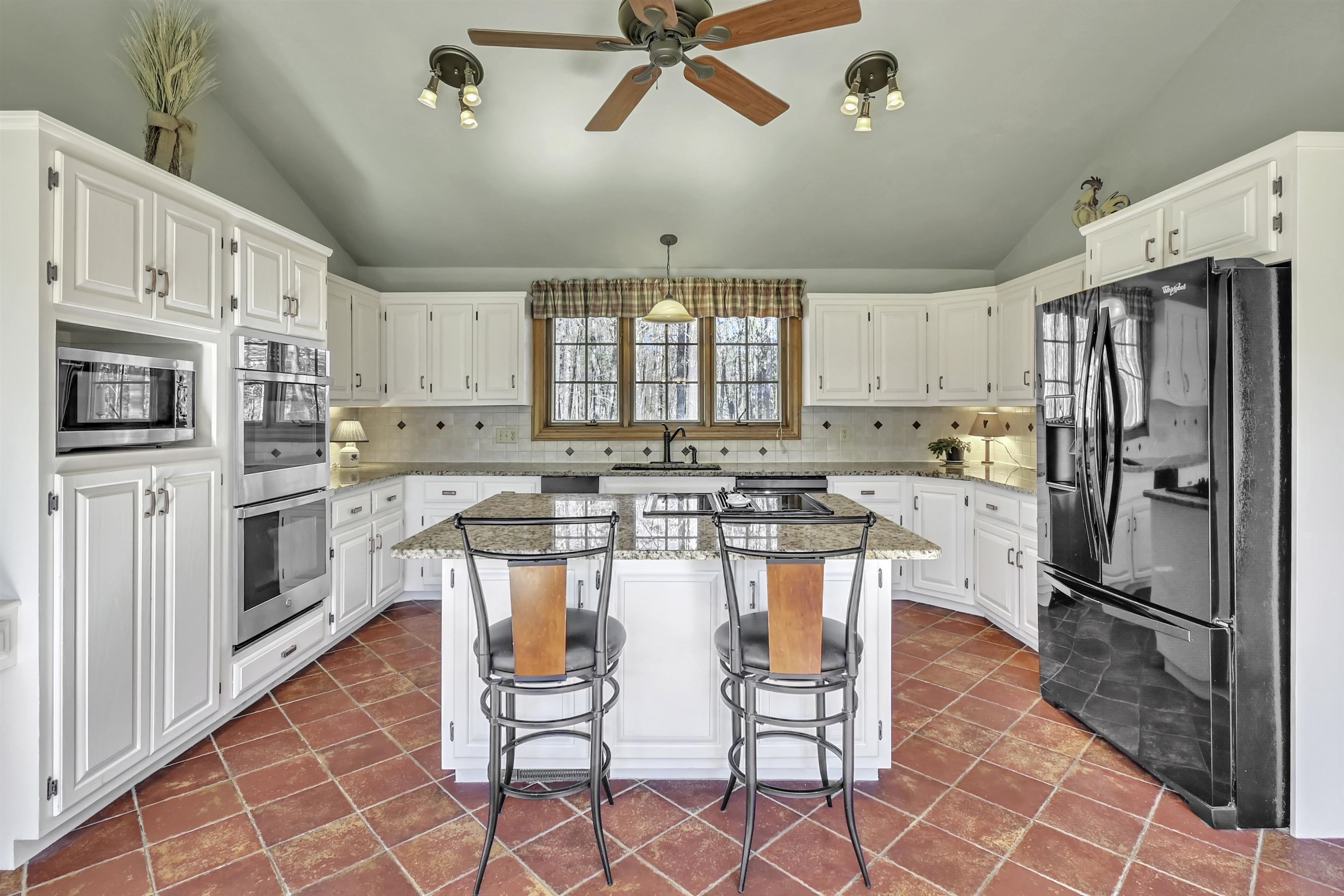 1 Colonial Way Exeter, NH 03833 - Photo 38 of 40