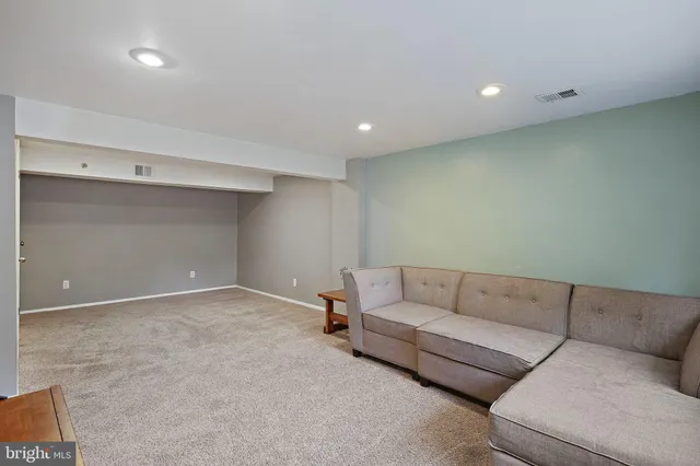 $530,000 | 5033 Three Kings Lane, Columbia, MD 21044