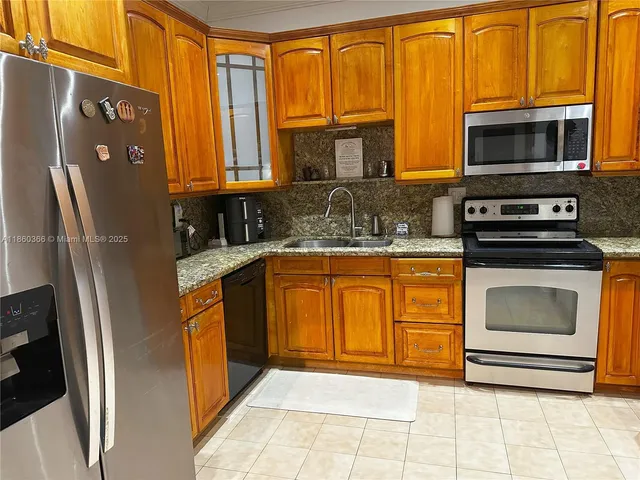 $819,000 | 55 Ocean Ln Drive, Unit 4020, Key Biscayne, FL 33149