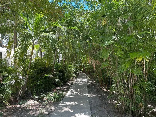 $819,000 | 55 Ocean Ln Drive, Unit 4020, Key Biscayne, FL 33149