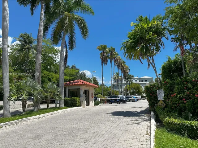 $819,000 | 55 Ocean Ln Drive, Unit 4020, Key Biscayne, FL 33149