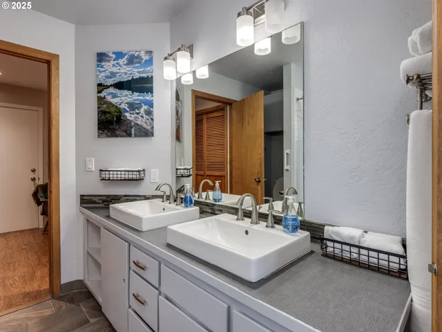 a view of bathroom with shower