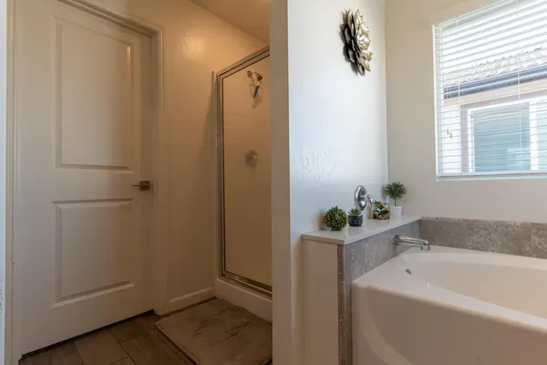$419,999 | 3742 Longford Way, Clovis, CA 93619
