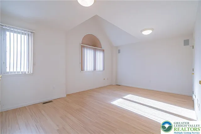 $2,400 | 125 Cornerstone Place, Whitehall, PA 18052