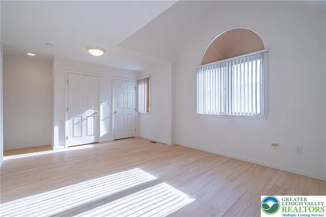 $2,400 | 125 Cornerstone Place, Whitehall, PA 18052