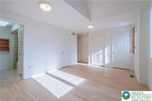 $2,400 | 125 Cornerstone Place, Whitehall, PA 18052