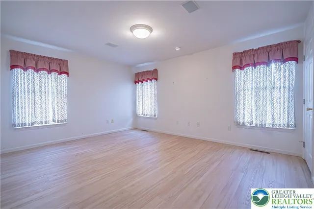 $2,400 | 125 Cornerstone Place, Whitehall, PA 18052