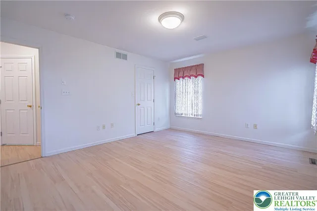 $2,400 | 125 Cornerstone Place, Whitehall, PA 18052