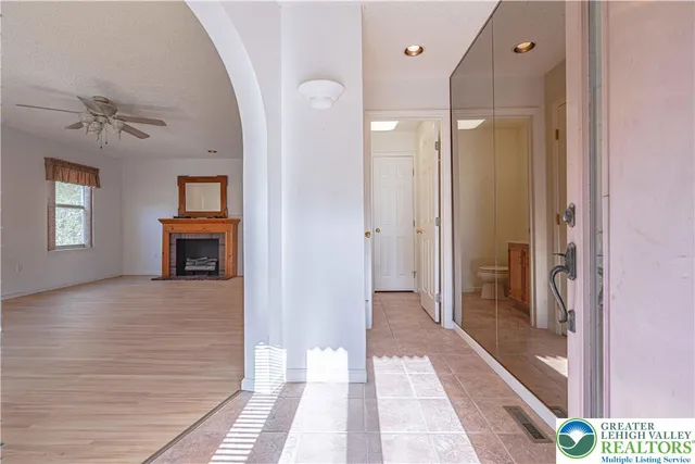 $2,400 | 125 Cornerstone Place, Whitehall, PA 18052