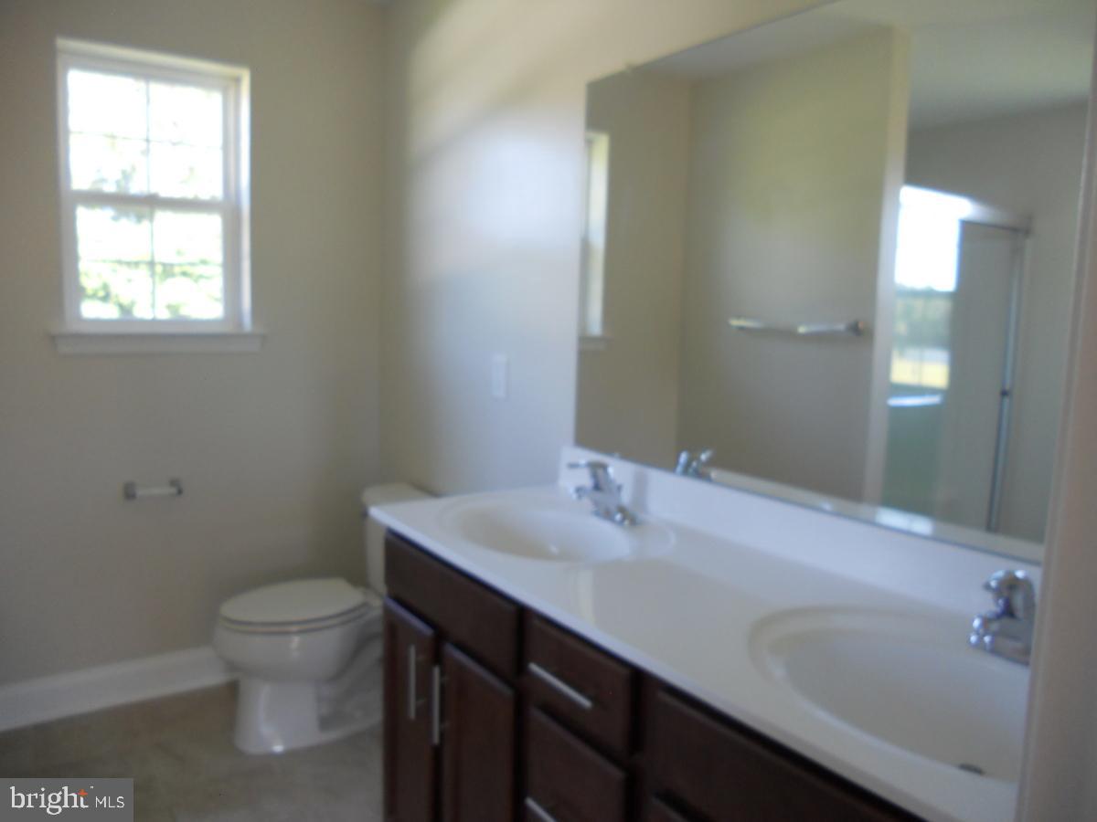 1098 Chews Landing Road Laurel Springs, NJ 08021 - Photo 24 of 31 Primary Full Bathroom w/Double Sink Vanity