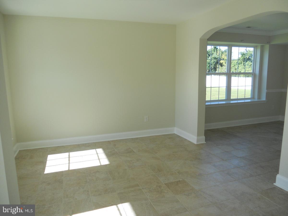 1098 Chews Landing Road Laurel Springs, NJ 08021 - Photo 6 of 31 Living Room