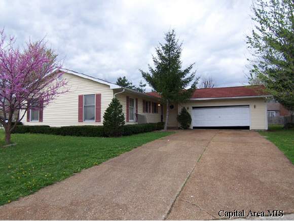 101 Lakebrook Court Springfield, IL 62702 - Photo 1 of 6