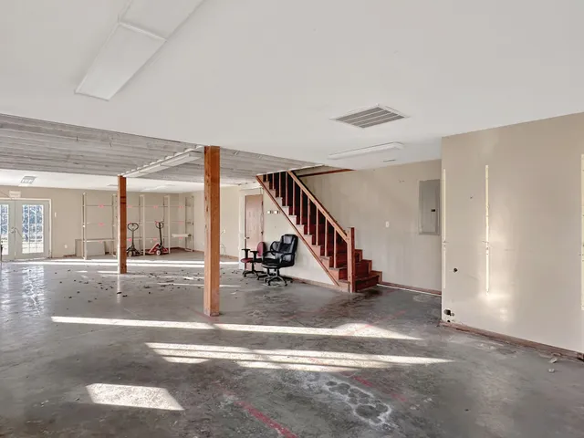 a view of an entryway of the house