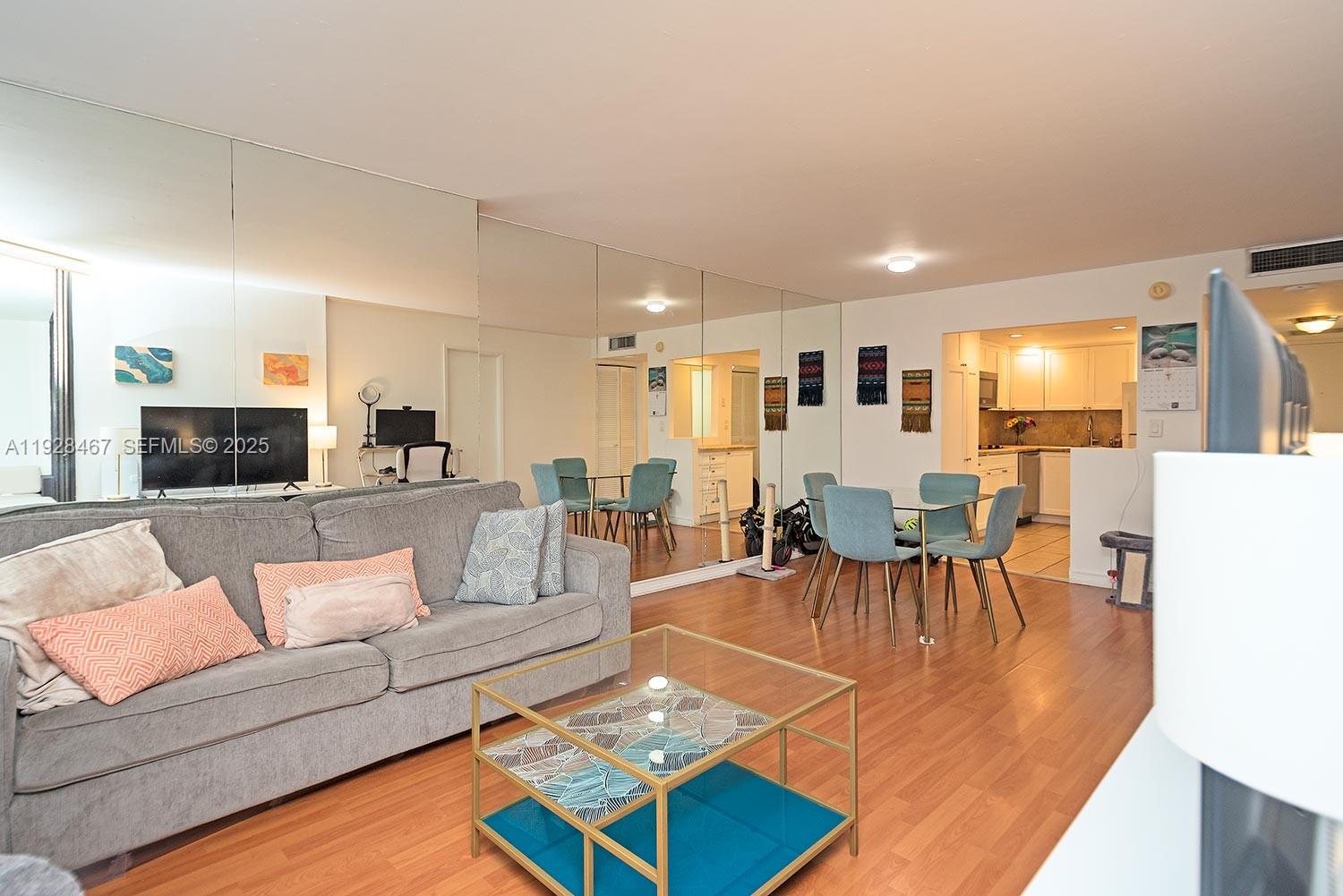 1901 Brickell Avenue, Unit B905 Miami, FL 33129 - Photo 4 of 27