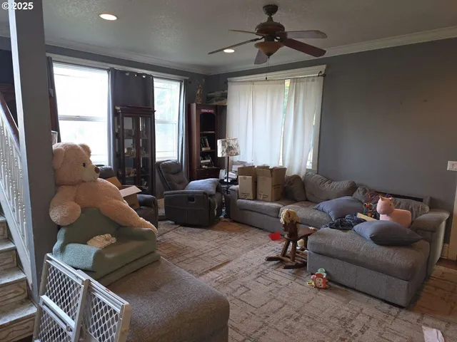 $524,900 | 2929 South Fork Road, Raymond, WA 98577