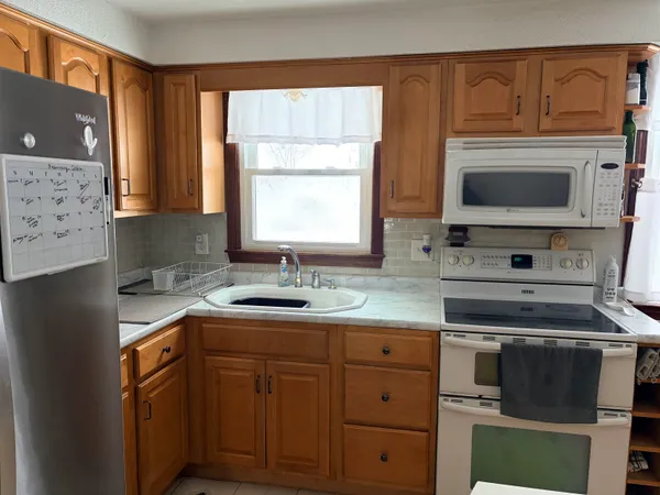 $3,000 | 24 Raymond Drive, Merrimack, NH 03054