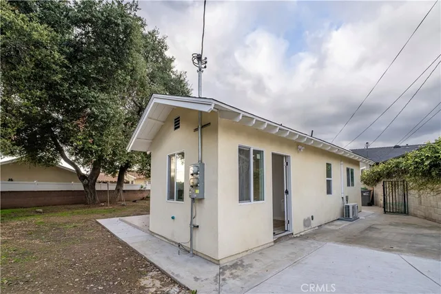 $2,600 | 220 East 4th Street, San Dimas, CA 91773