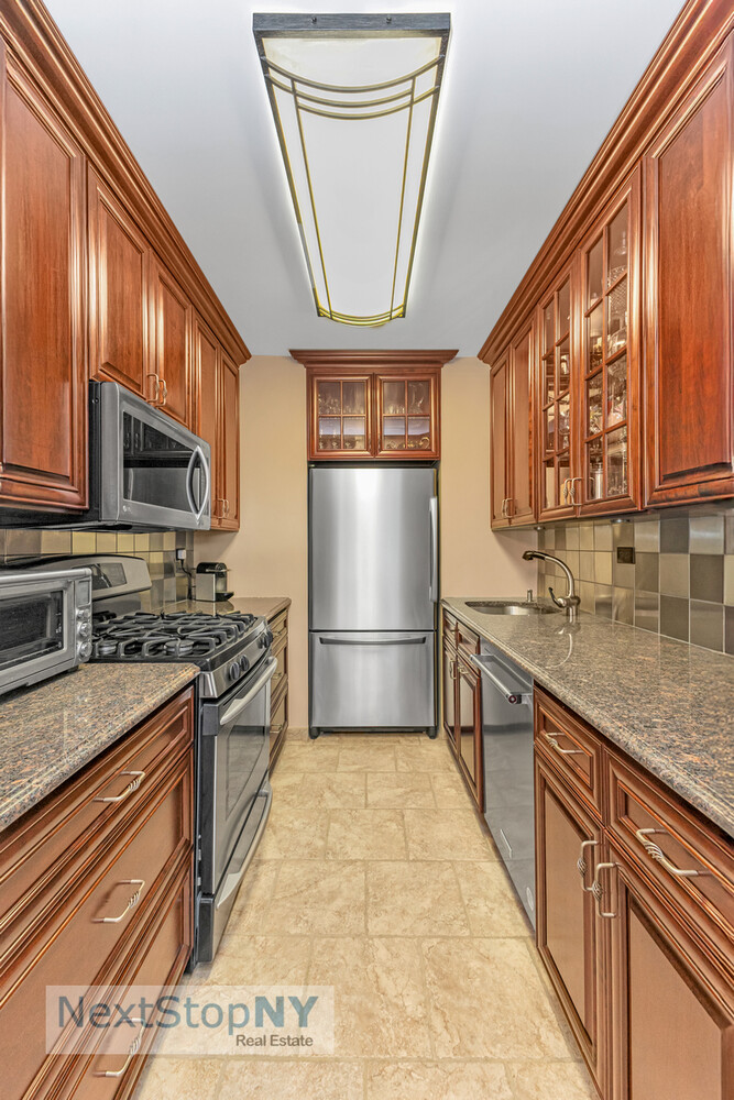 400 East 56th Street, Unit 38L Manhattan, NY 10022 - Photo 5 of 26