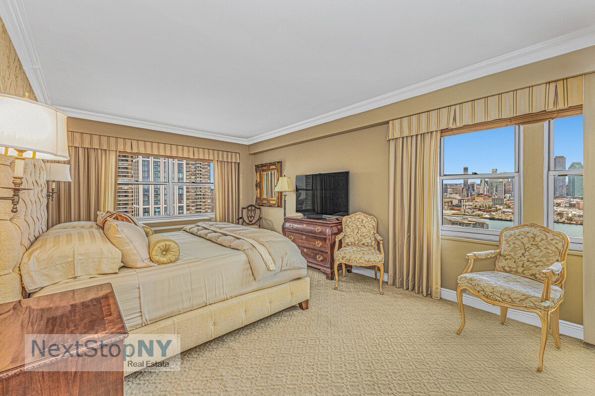 400 East 56th Street, Unit 38L Manhattan, NY 10022 - Photo 7 of 26