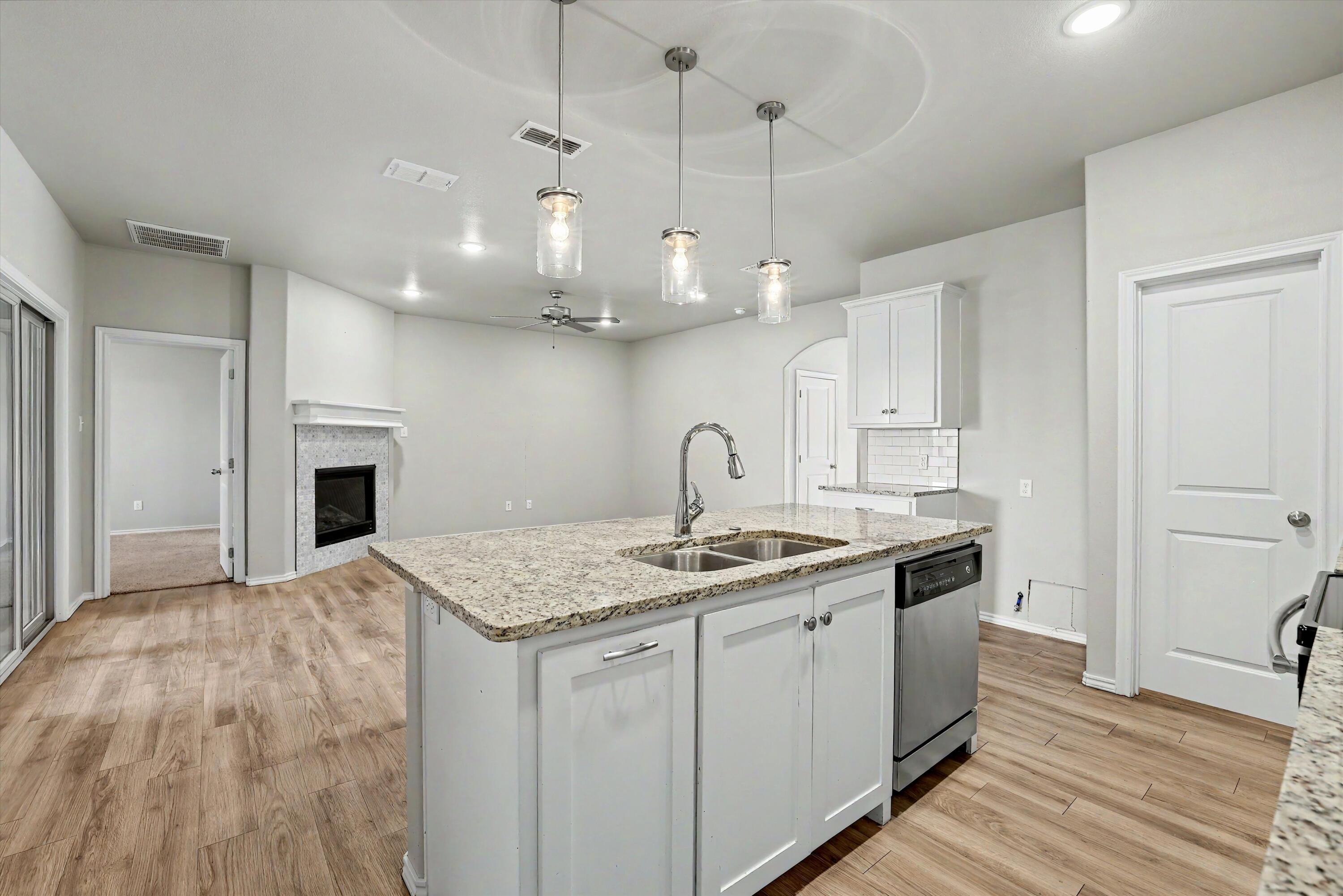 6902 67th Street Lubbock, TX 79424 - Photo 5 of 24 09-10_6902 67th Street LBK_e