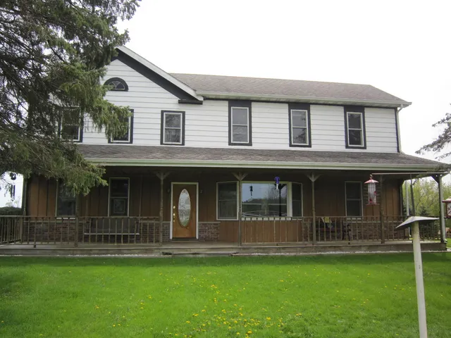 $1,200 | 12701 304th Avenue, Unit 2, Trevor, WI 53179