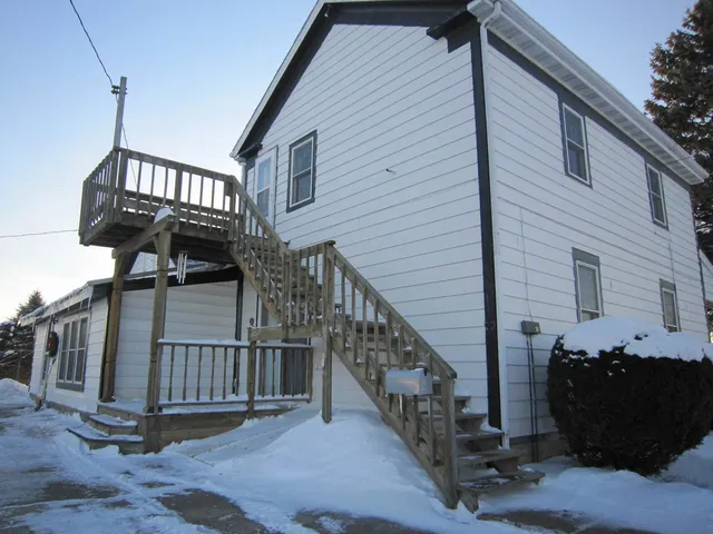 $1,200 | 12701 304th Avenue, Unit 2, Trevor, WI 53179