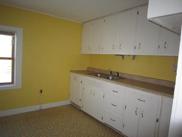 $1,200 | 12701 304th Avenue, Unit 2, Trevor, WI 53179