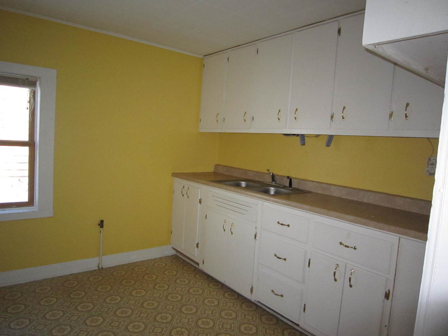 12701 304th Avenue, Unit 2 Trevor, WI 53179 - Photo 8 of 13