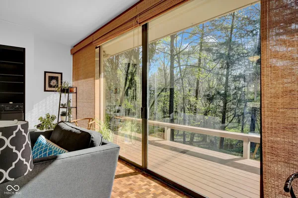 $695,000 | 9806 Raintree Drive North, Columbus, IN 47201