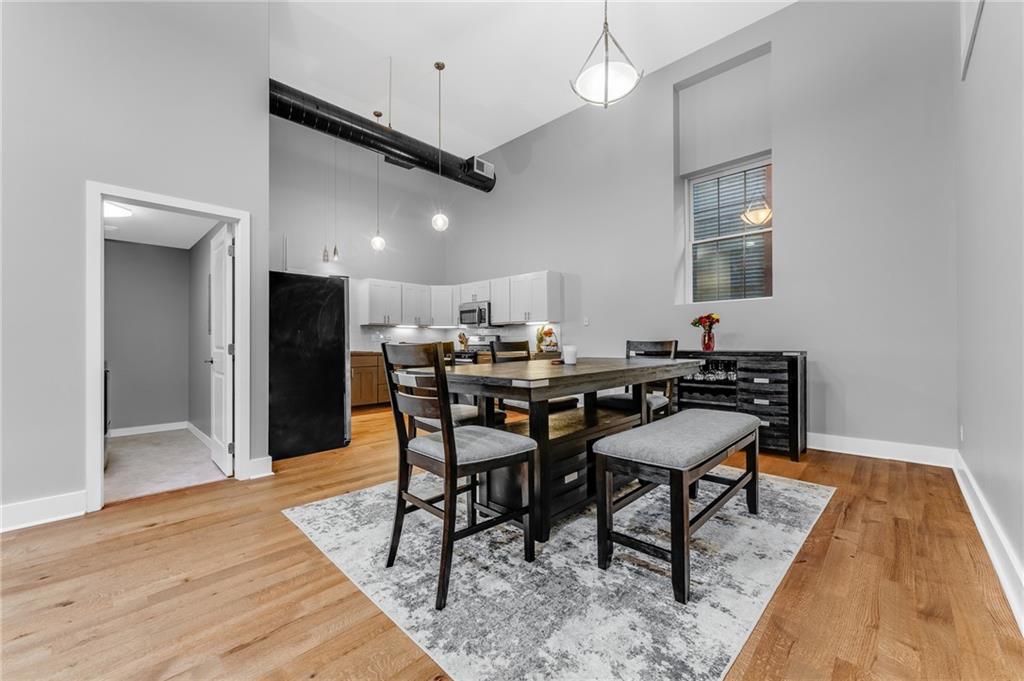 10 Walnut Street, Unit 7 Pittsburgh, PA 15202 - Photo 11 of 49 a view of a dining room with furniture