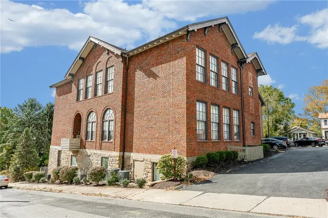 $300,000 | 10 Walnut Street, Unit 7, Pittsburgh, PA 15202